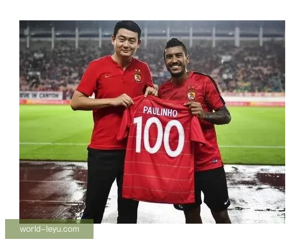 佛罗伦萨俱乐部迎新赛季关键调整 多线布局引发球迷热议与未来前景