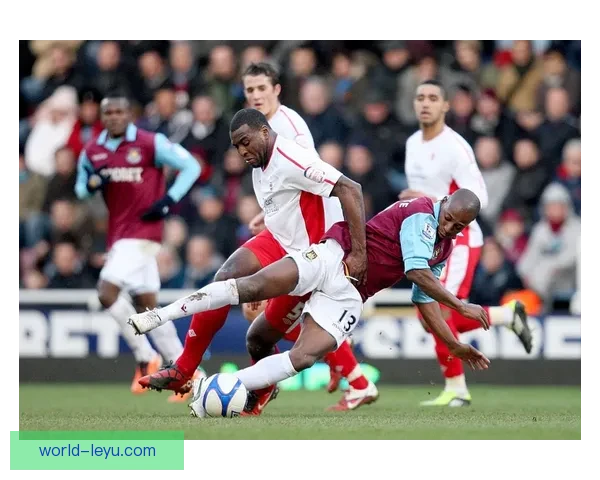 卢顿俱乐部新赛季引援布局与保级前景全面深度解析观察最新动态