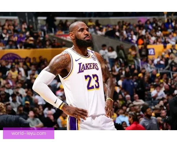 湖人逆转勇士詹姆斯关键三分引爆全场热议冲上热搜榜首赛季焦点之战