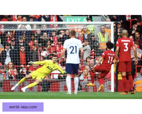 豪门对决再掀高潮本赛季争冠格局生变引发球迷广泛热议持续升温不断