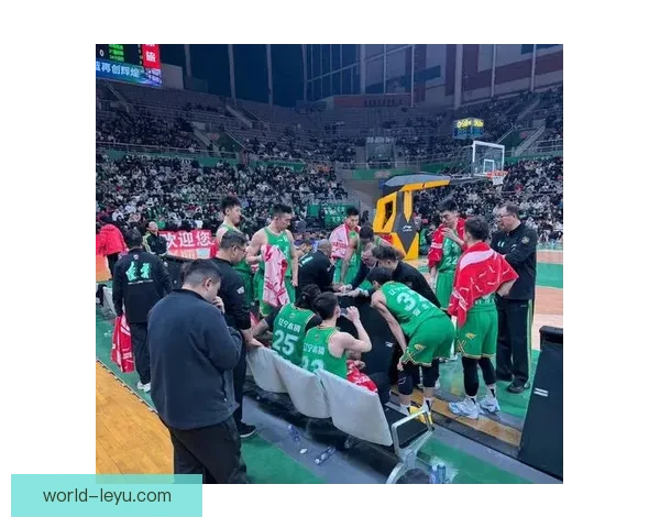 CBA新赛季激战正酣各队核心球员表现引发球迷热议