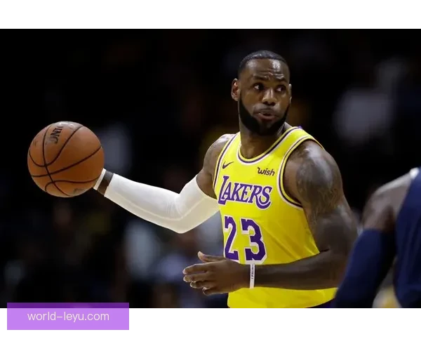 NBA赛季更新：湖人队新阵容亮相 詹姆斯目标冲击历史纪录