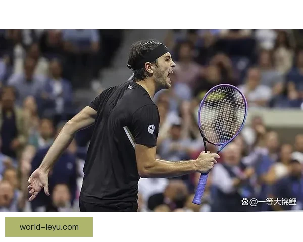 德约科维奇再创辉煌 网坛新赛季激战精彩瞬间回顾