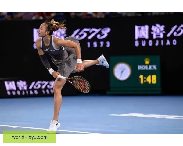 网坛最新动态：顶级球星激战赛场精彩瞬间回顾