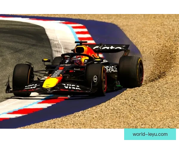 F1赛季最新动向：车队策略调整与顶尖车手竞争全解析