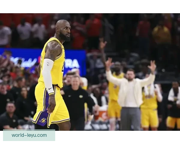 湖人詹姆斯带队逆转快船展现季后赛强大统治力